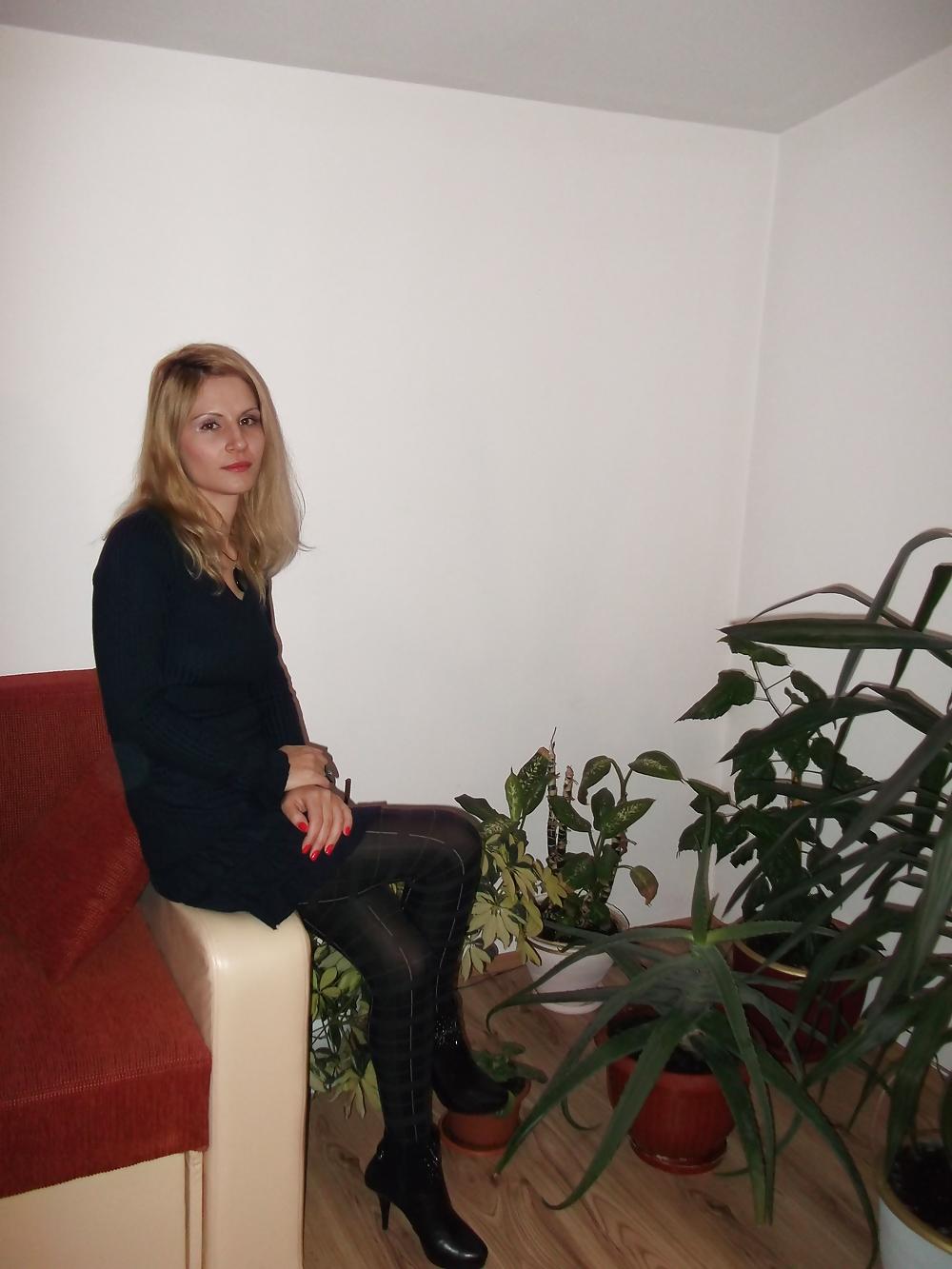 8P Girl 5 (Romania webcams)