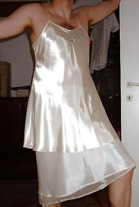 25P Withe Satin and Satin Lined Skirt