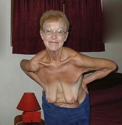 25P Les salopes ( hanger , saggy )