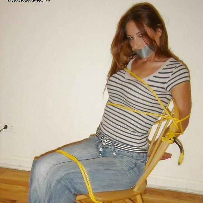 14P XCHICAS BDSM 64 