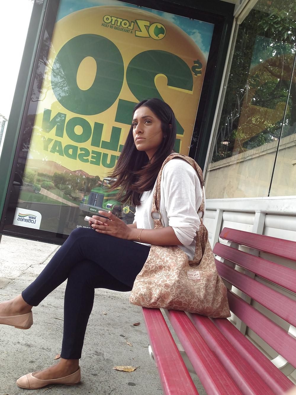 25P Bus stop hottie