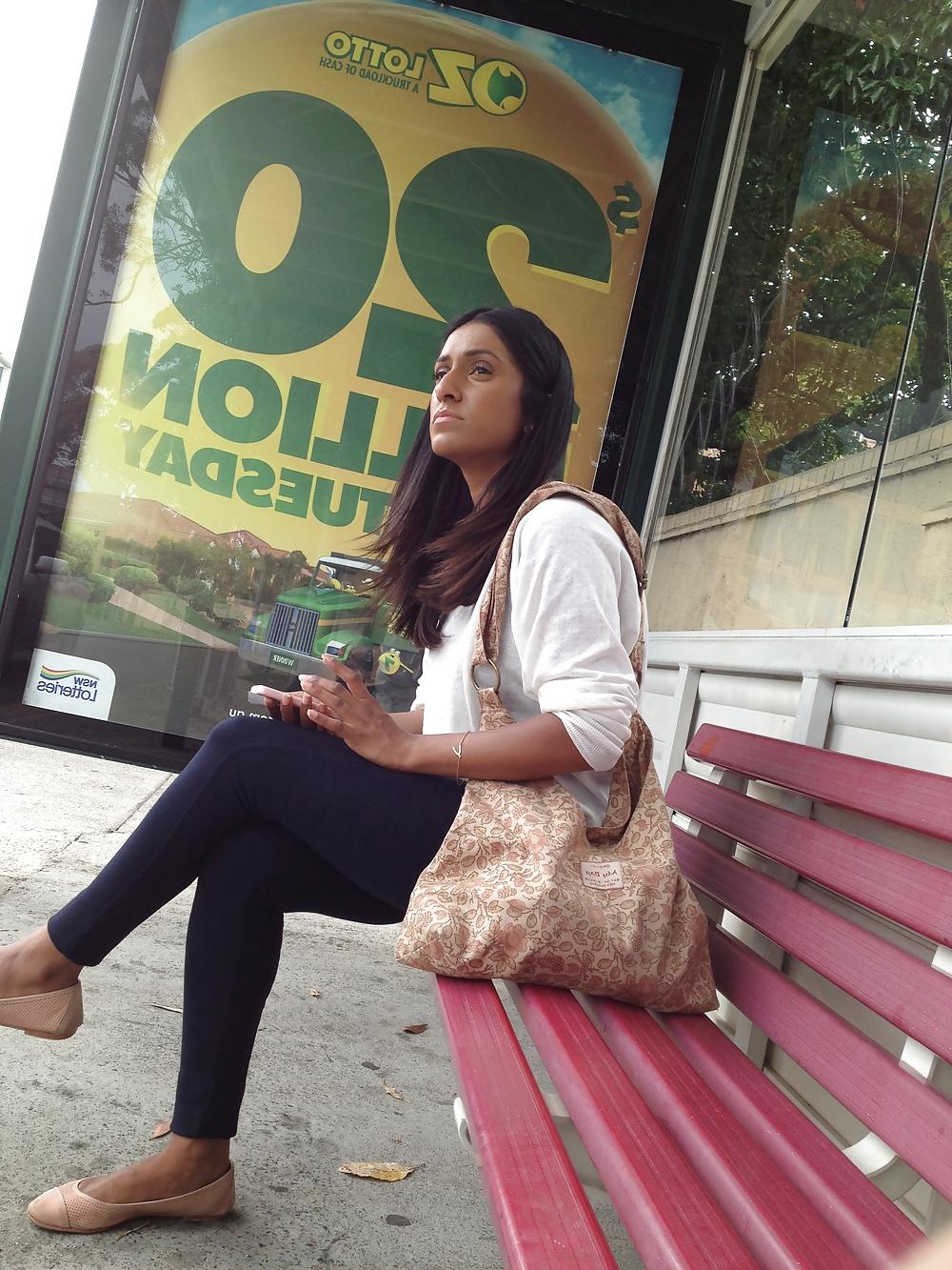 25P Bus stop hottie