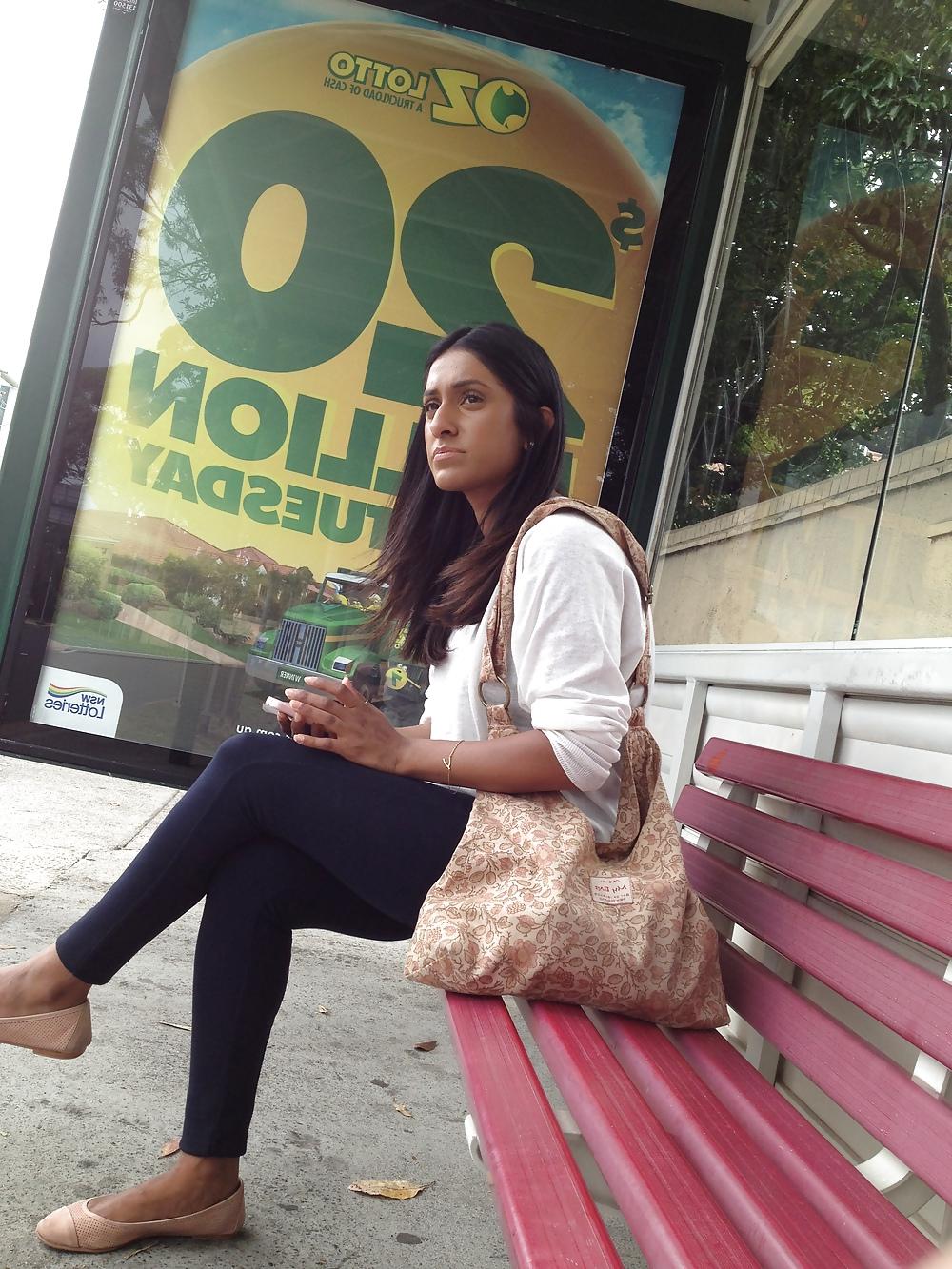 25P Bus stop hottie