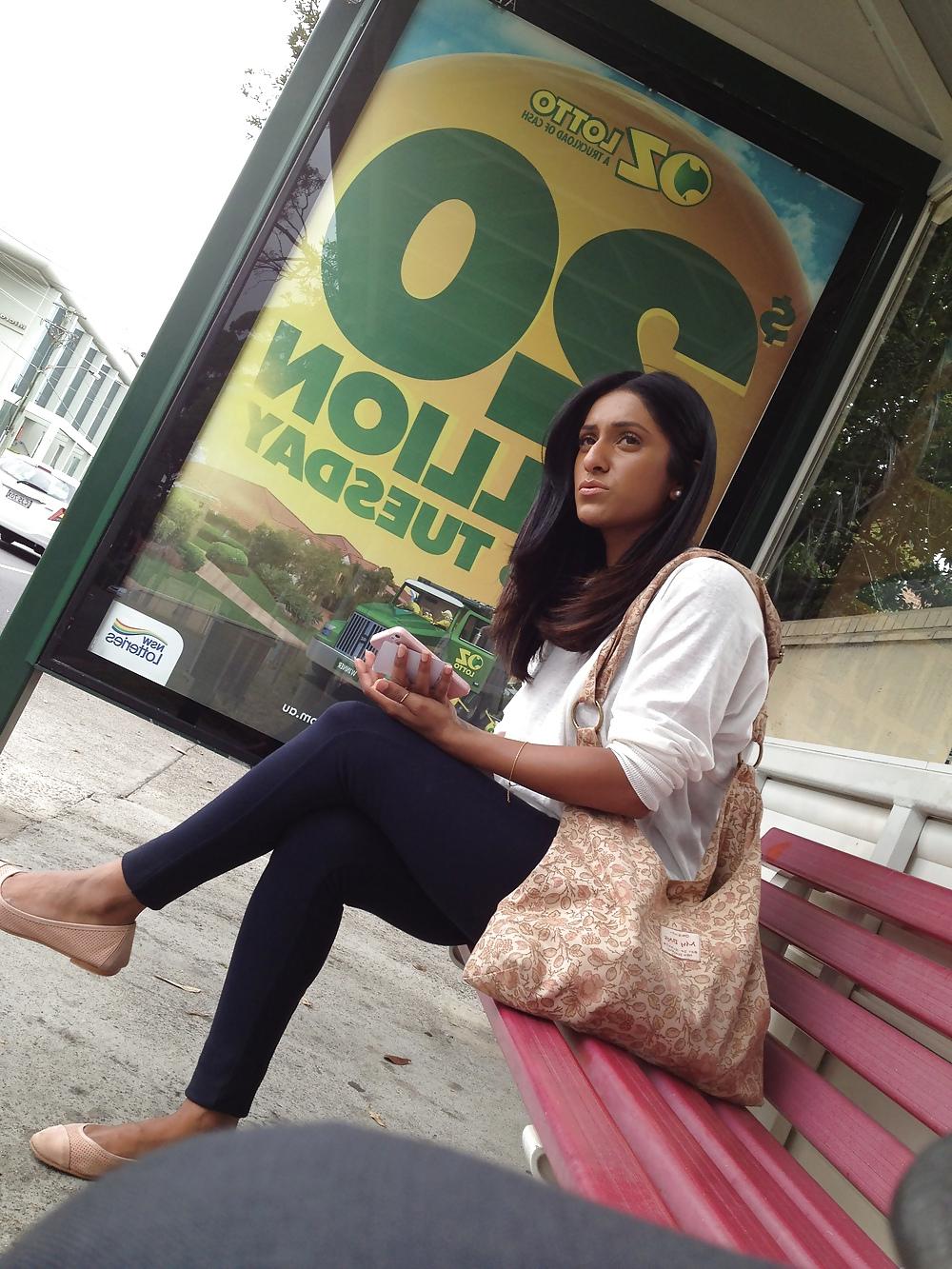 25P Bus stop hottie