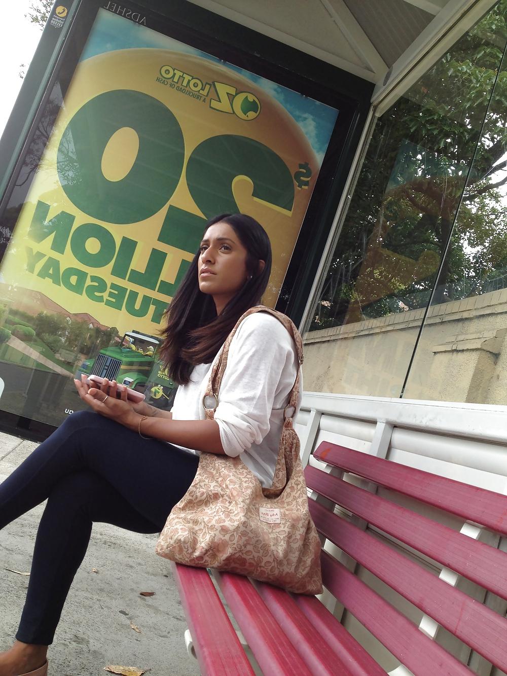 25P Bus stop hottie