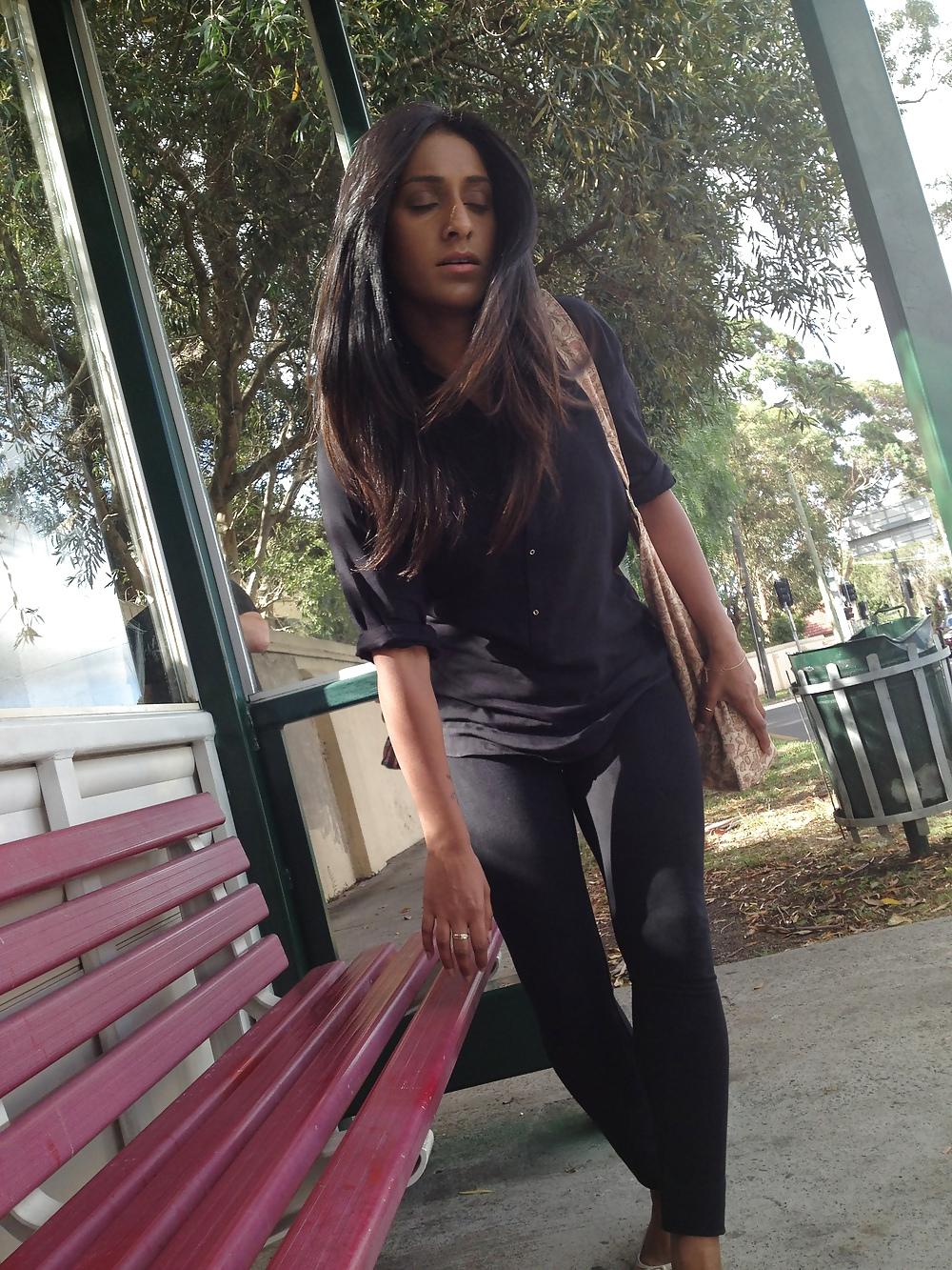 25P Bus stop hottie