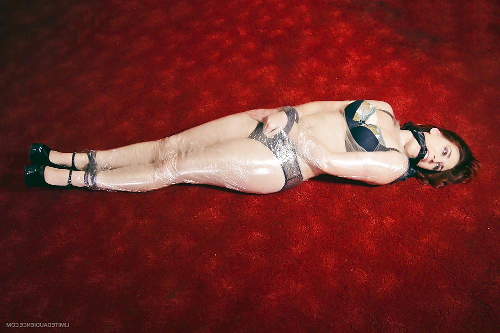 25P XCHICAS BDSM 75
