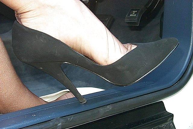 20P High heels and nylons (3)