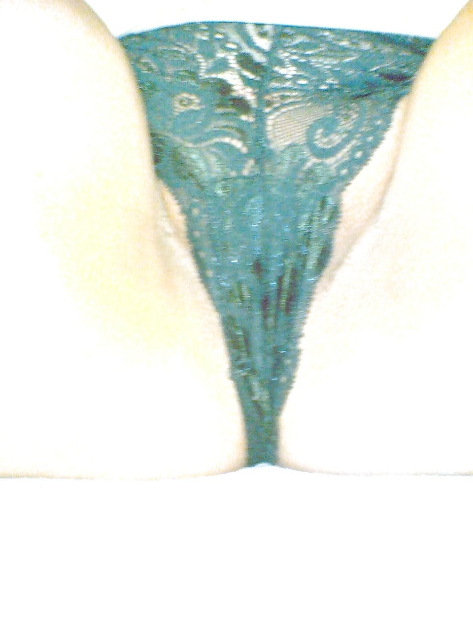 25P Slutty chubby pussy