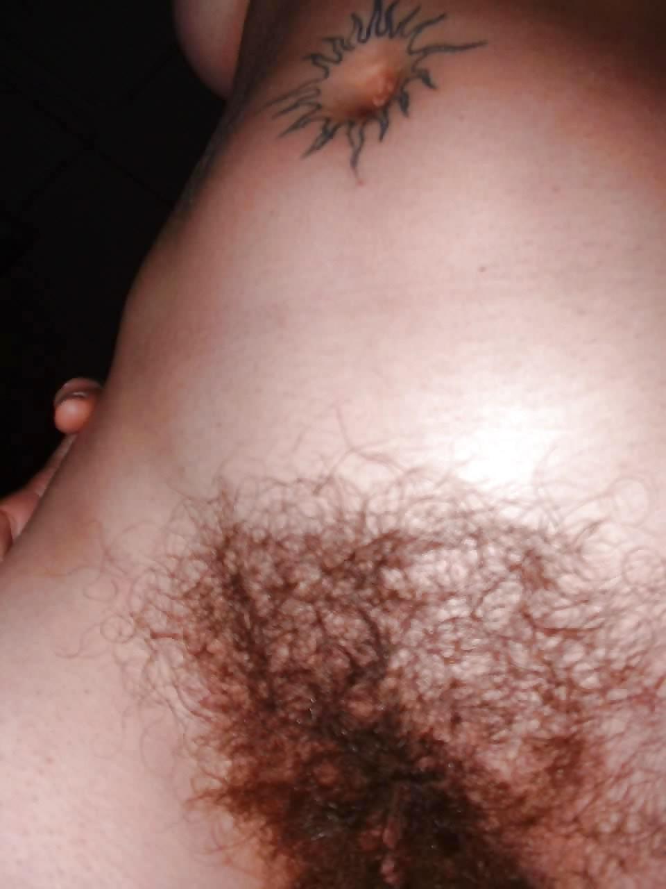 25P AMATEURS - Lick my hairy Pussy