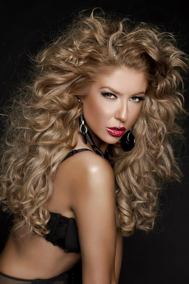 19P Andrea Teodorova ( Bulgarian singer)