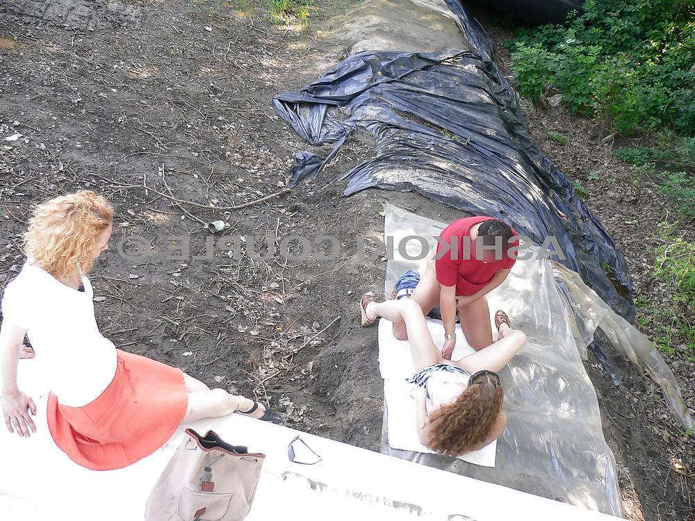 10P Amateurcouple have outside sex peaople are watching