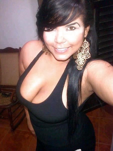 12P Big tit latina