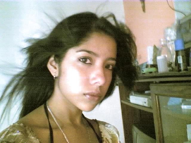 6P Chica latina