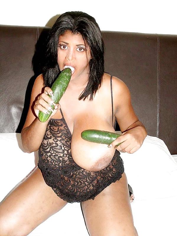 17P LATINA MEGA TITS - KRISTINA MILAN