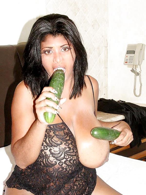 17P LATINA MEGA TITS - KRISTINA MILAN