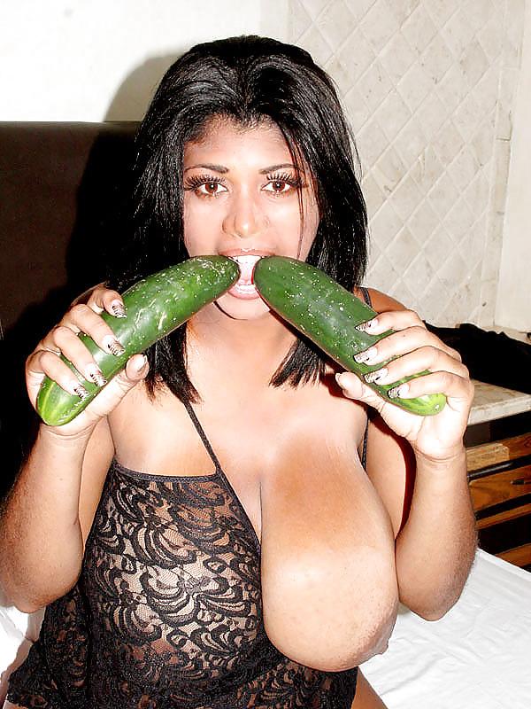 17P LATINA MEGA TITS - KRISTINA MILAN