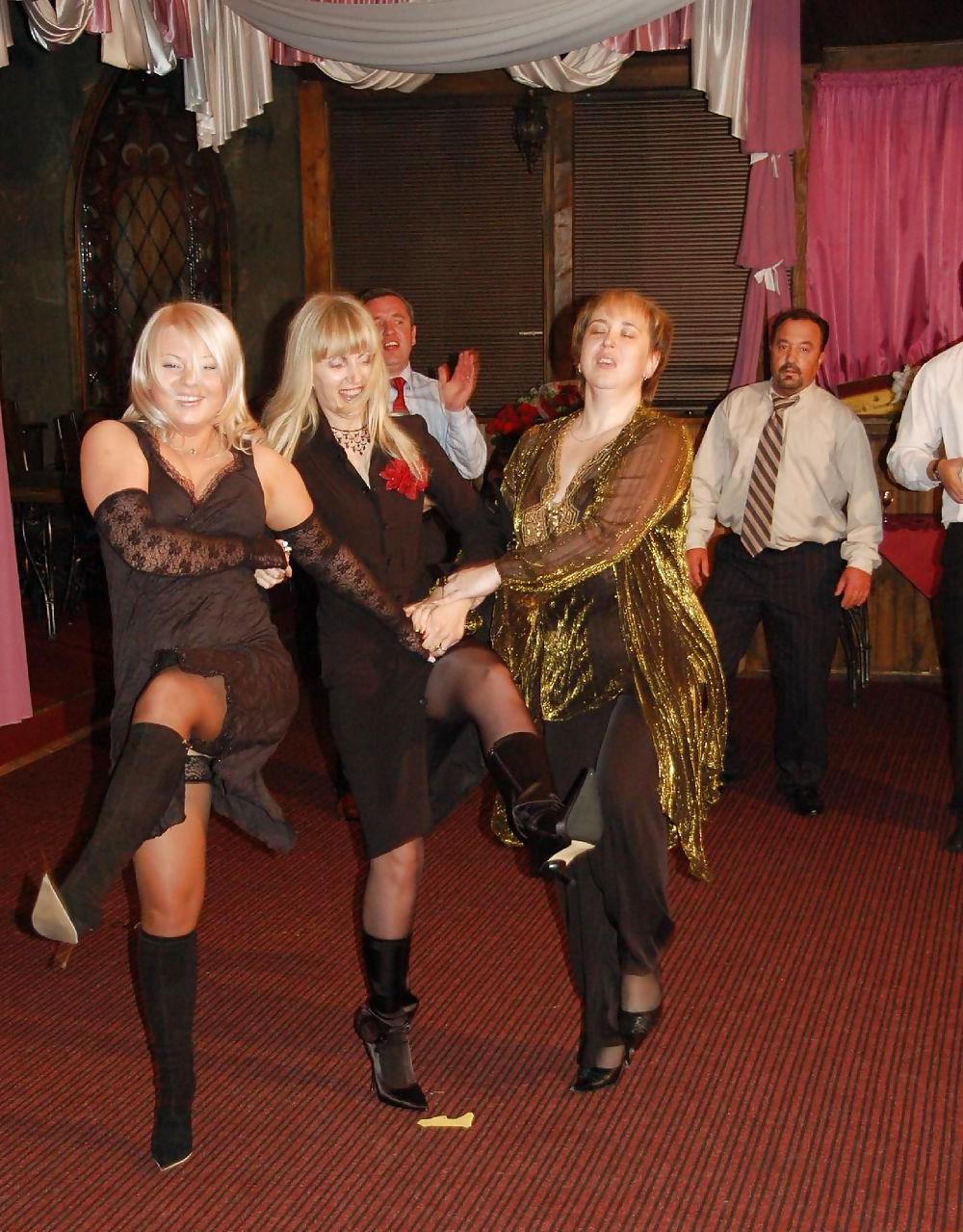 16P Wedding day upskirts