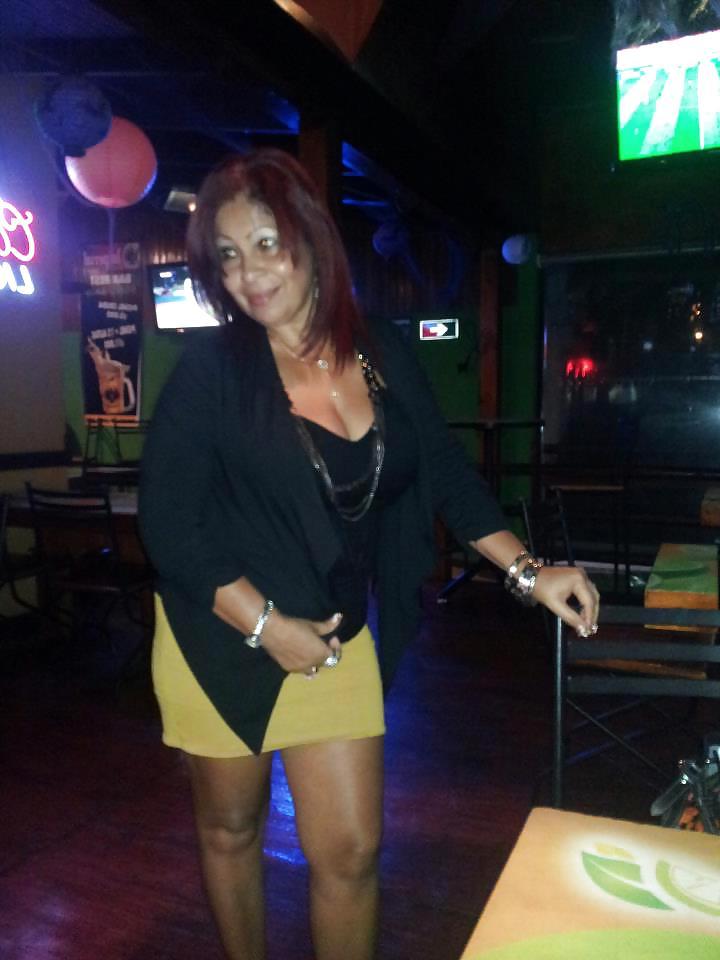 17P Sexy mature latin mom