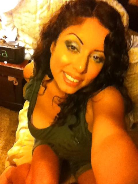 11P Thick latina milf