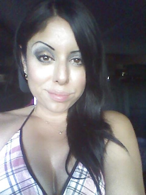 11P Thick latina milf