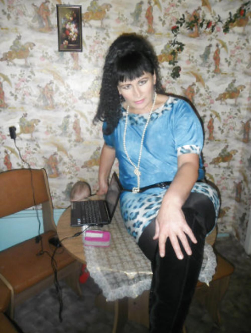 11P Russian hot milfs