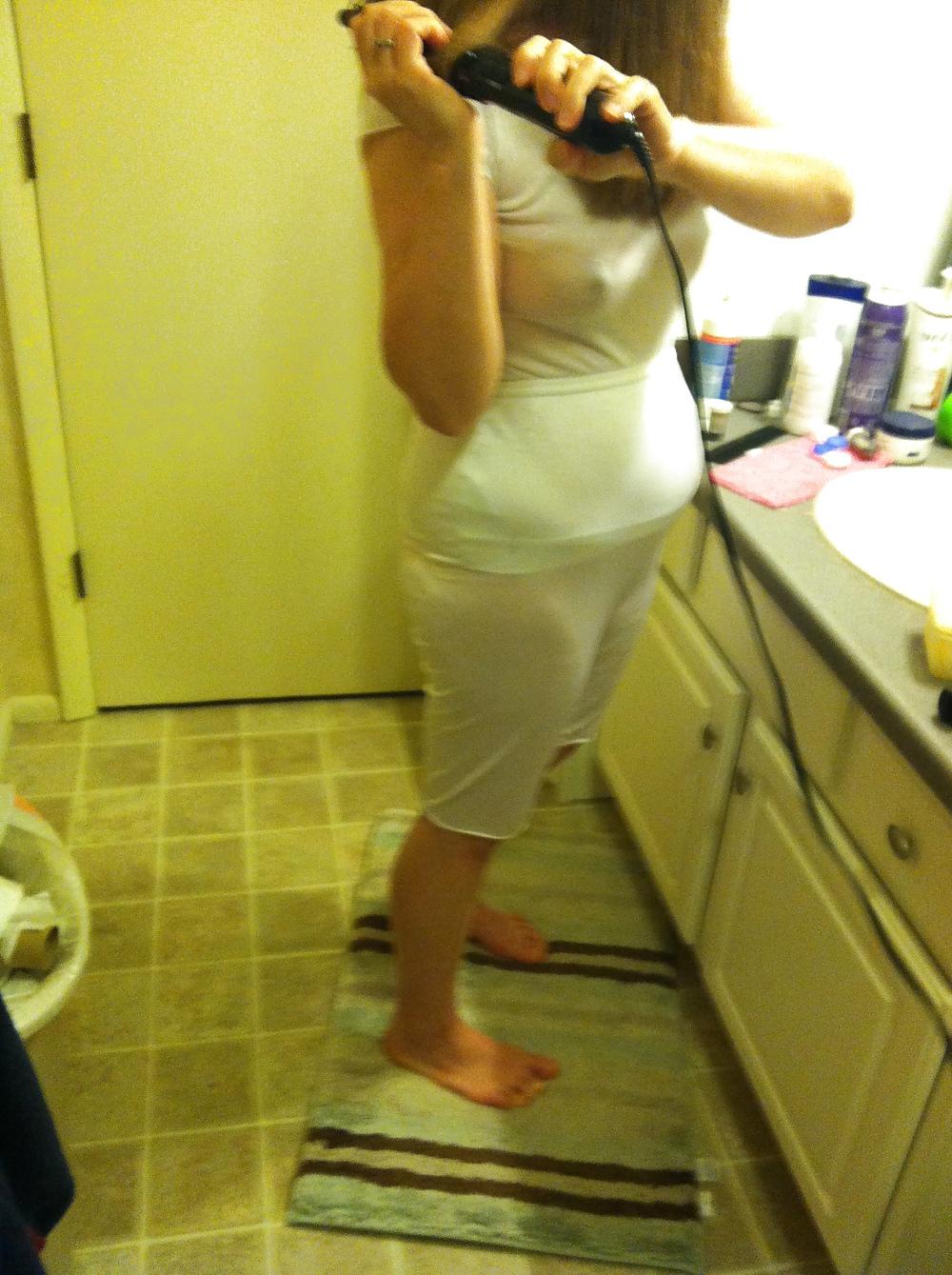 18P More Sexy Mormon Wife in Garments