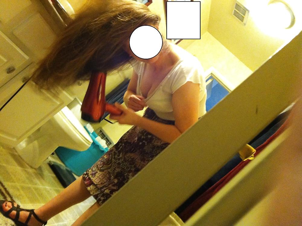 18P More Sexy Mormon Wife in Garments