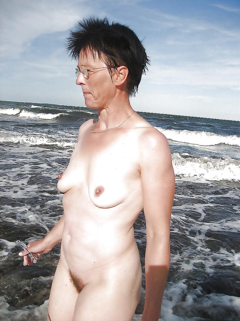 23P Beate The Nudist