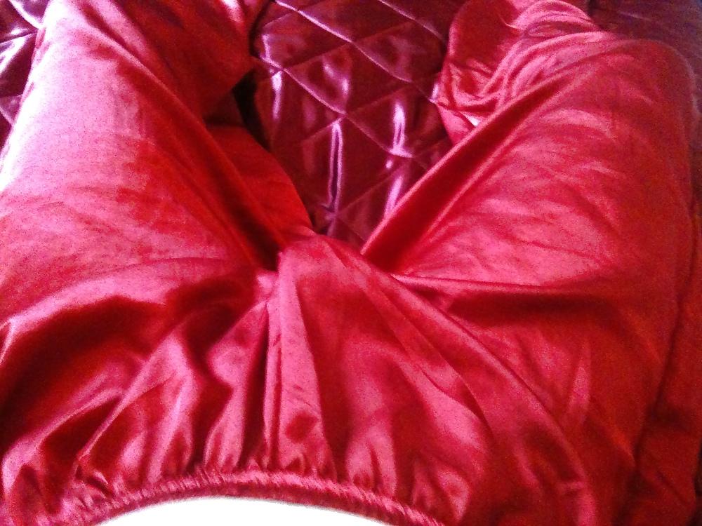 6P In my Satin PJs ladies