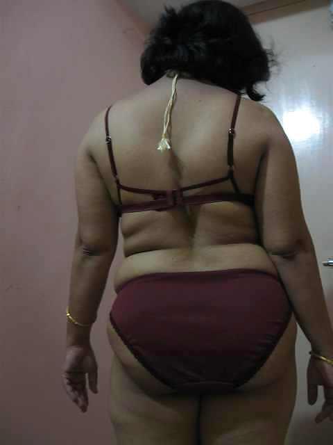 25P Aunty ass
