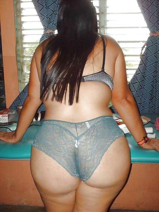 25P Aunty ass