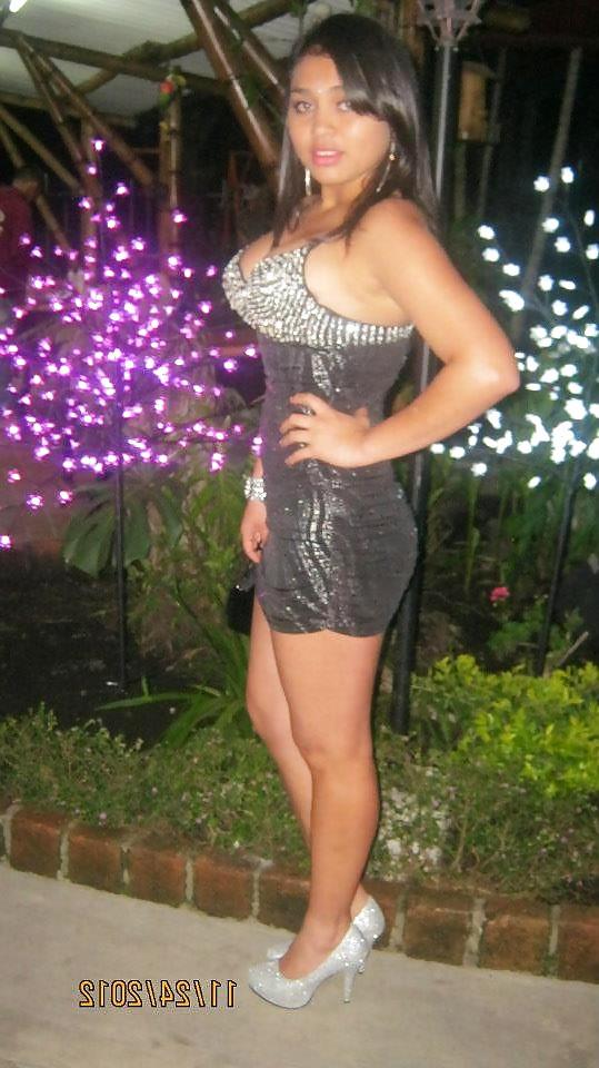 13P Sexy latina