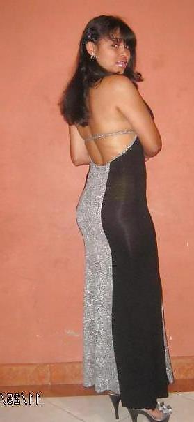 13P Sexy latina