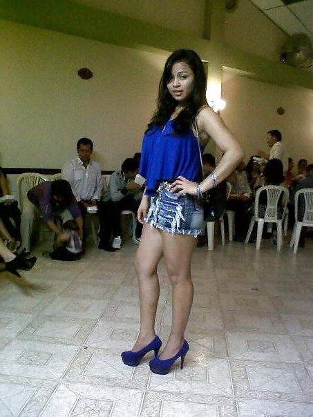 13P Sexy latina