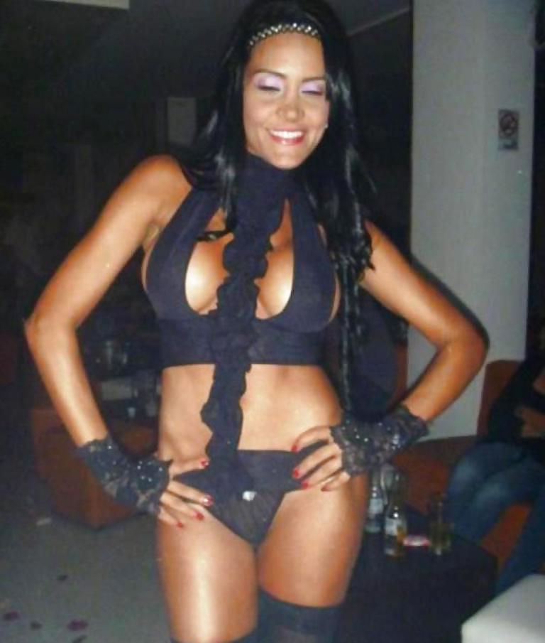 14P Club babes latinas 04