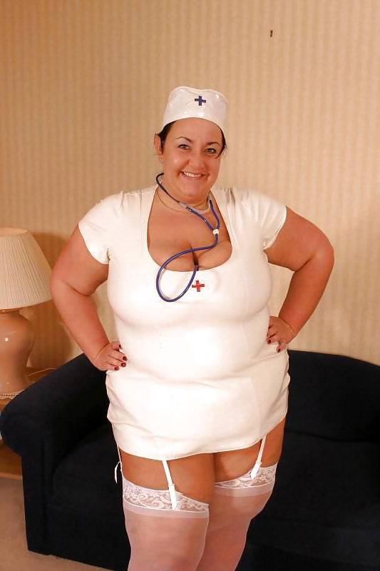 9P Plump nurse