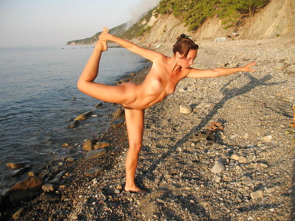 24P Nudist Hairy peepees