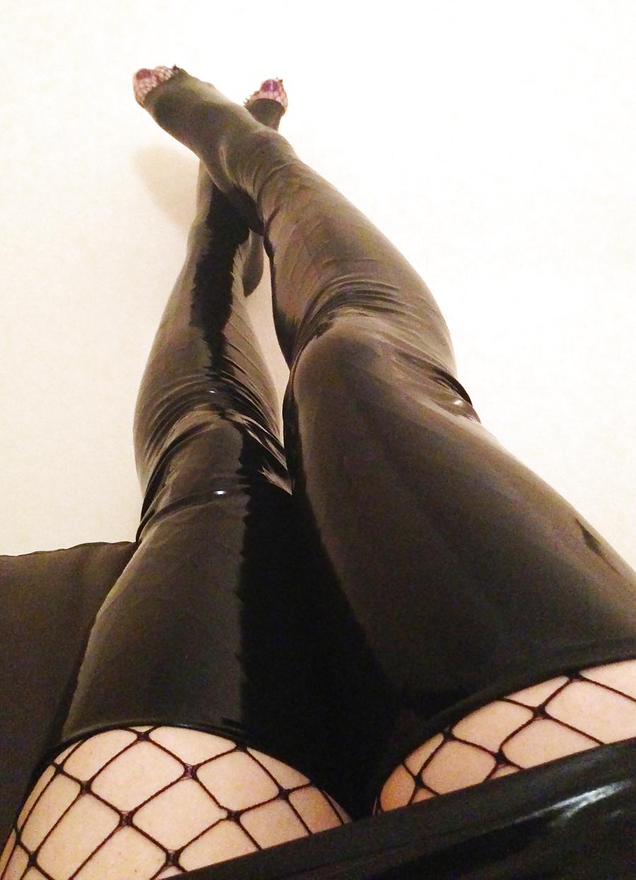 4P Locked in latex part 7