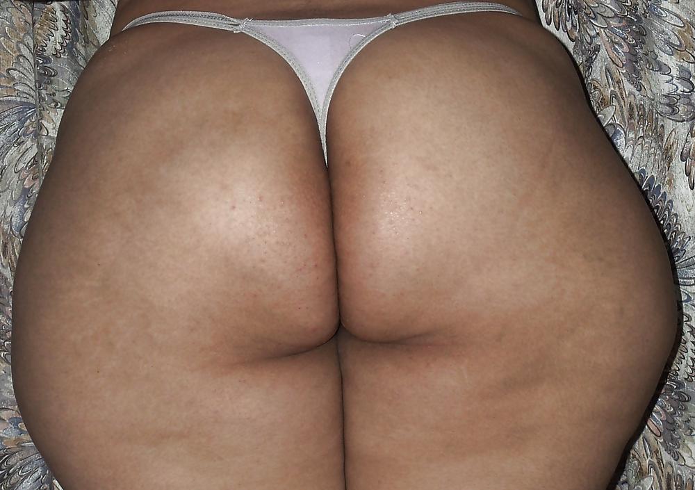 12P Latina Ass Monument.
