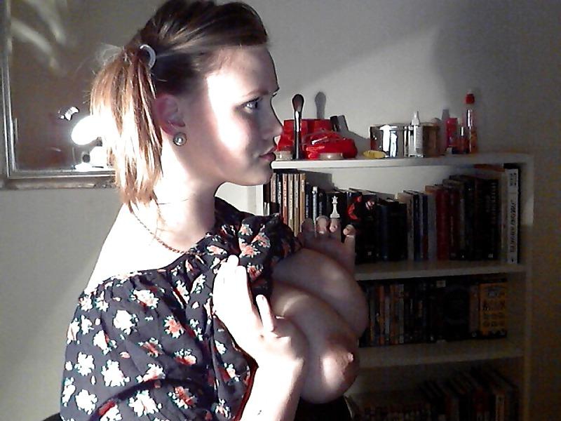 18P Hottest Webcam babe ever