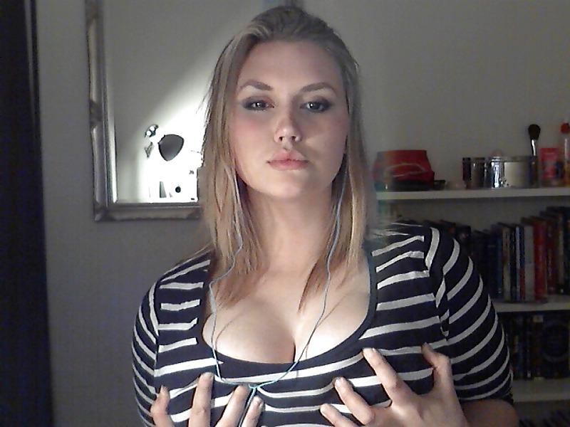 18P Hottest Webcam babe ever