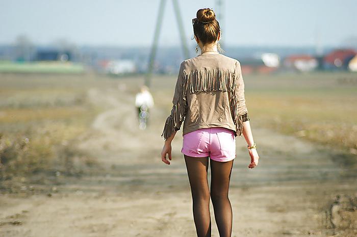 25P Teens in nylons and shorts