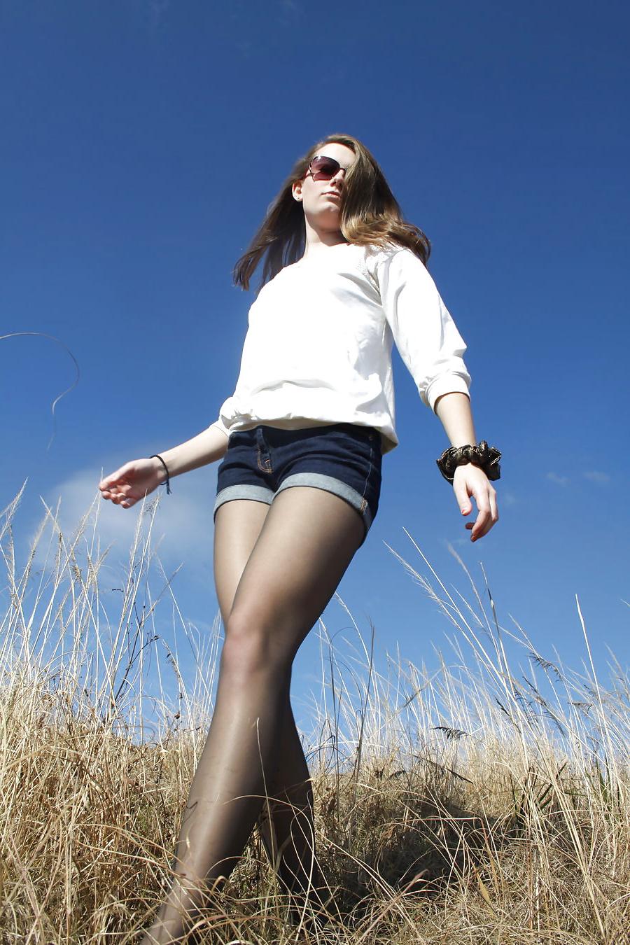 25P Teens in nylons and shorts