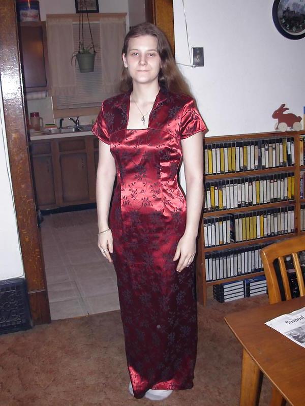 25P Single Western girl in Satin Cheongsam