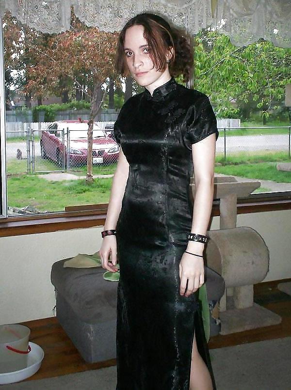 25P Single Western girl in Satin Cheongsam