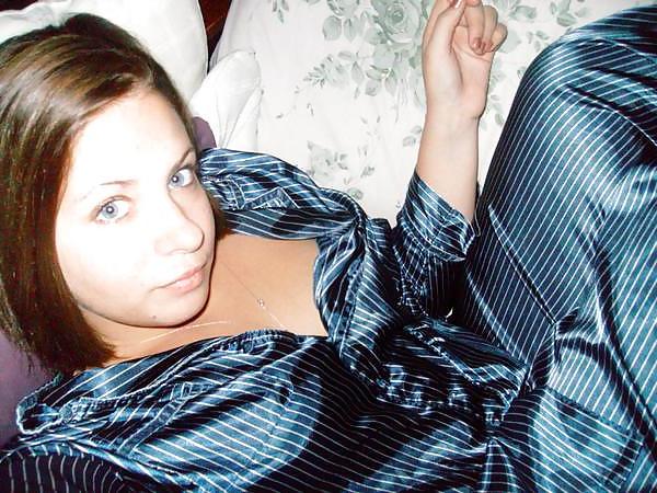 25P Single girl in Satin Pajama