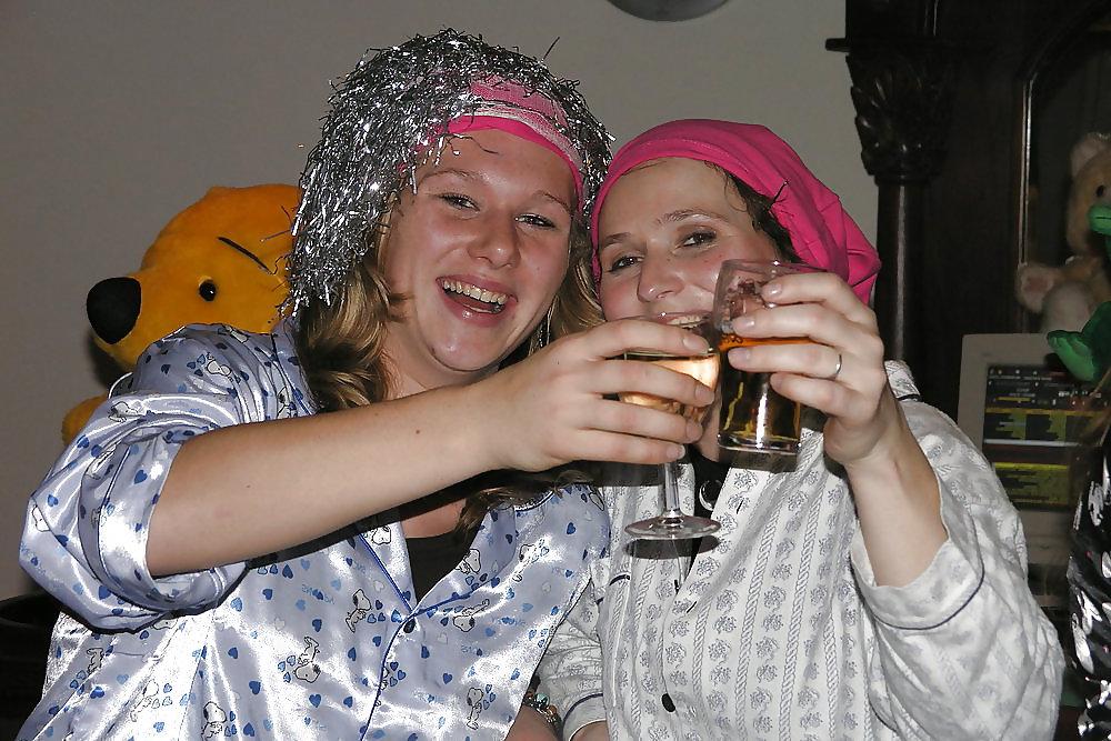 25P Single girl in Satin Pajama