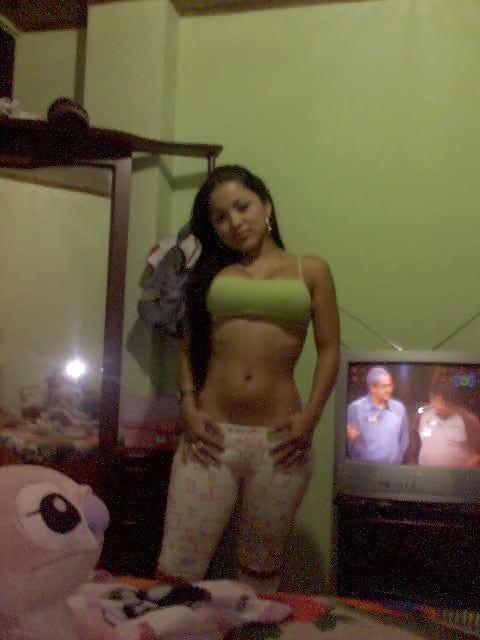25P Teen latina
