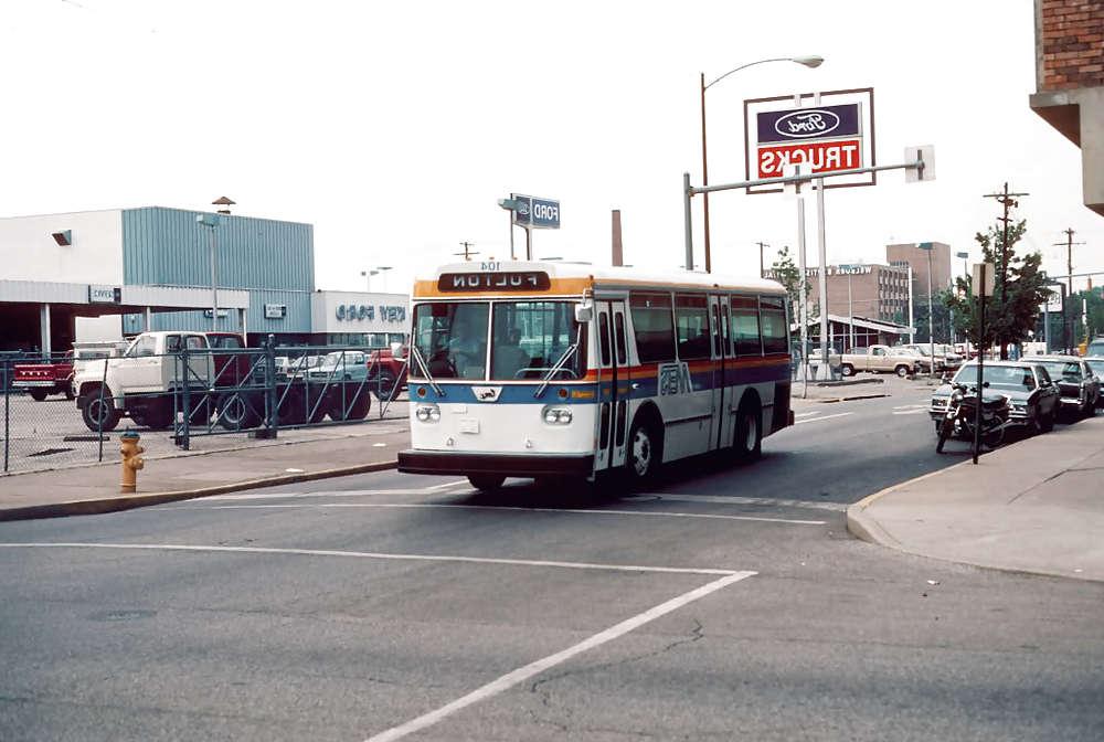 25P Bus